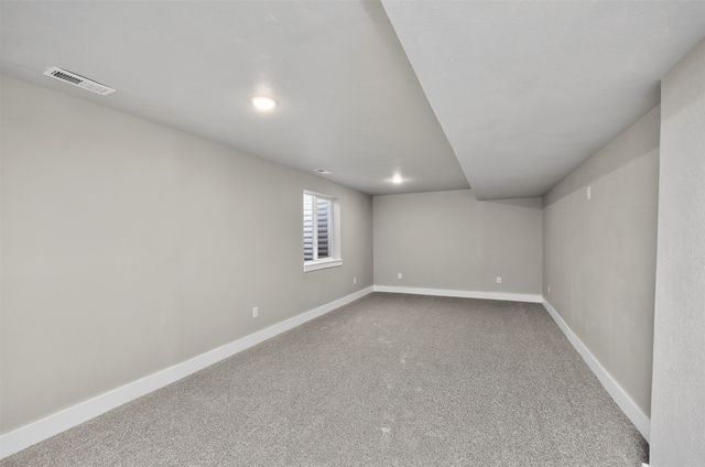 15231 Deerview Drive, Urbandale, IA 50323