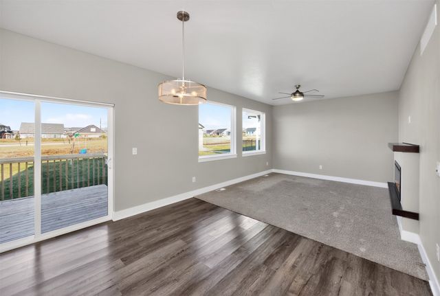 15231 Deerview Drive, Urbandale, IA 50323