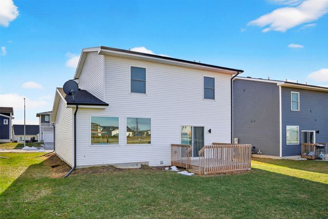 15231 Deerview Drive, Urbandale, IA 50323