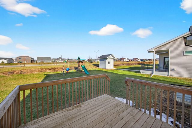 15231 Deerview Drive, Urbandale, IA 50323