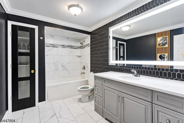 10 Pasha Ct, Rockaway Twp., NJ 07435