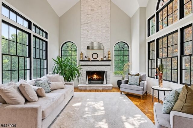 10 Pasha Ct, Rockaway Twp., NJ 07435