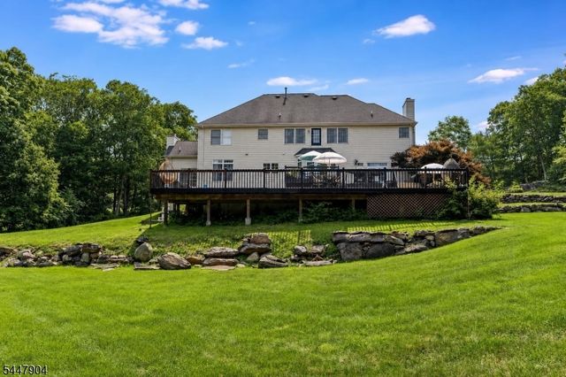 10 Pasha Ct, Rockaway Twp., NJ 07435