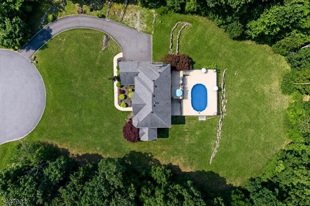 10 Pasha Ct, Rockaway Twp., NJ 07435