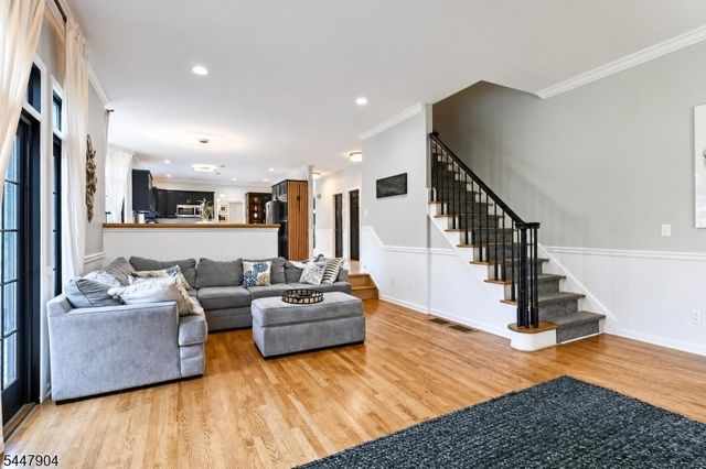 10 Pasha Ct, Rockaway Twp., NJ 07435