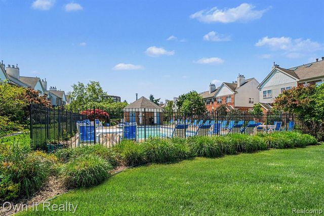 1725 Campau Farms Circle, Detroit, MI 48207