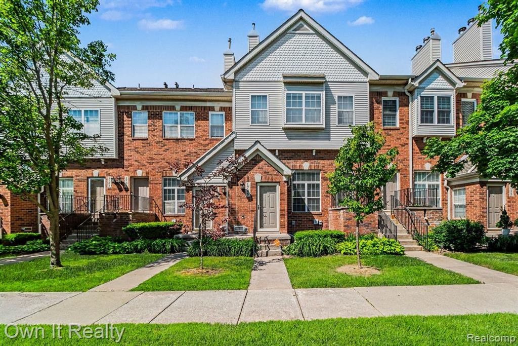 1725 Campau Farms Circle, Detroit, MI 48207