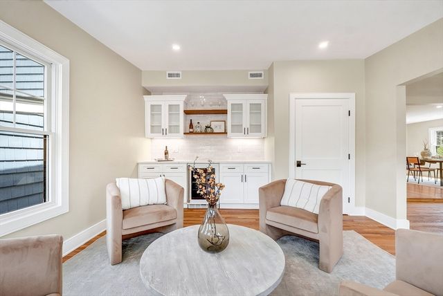 28 Fieldstone Dr, Burlington, MA 01803
