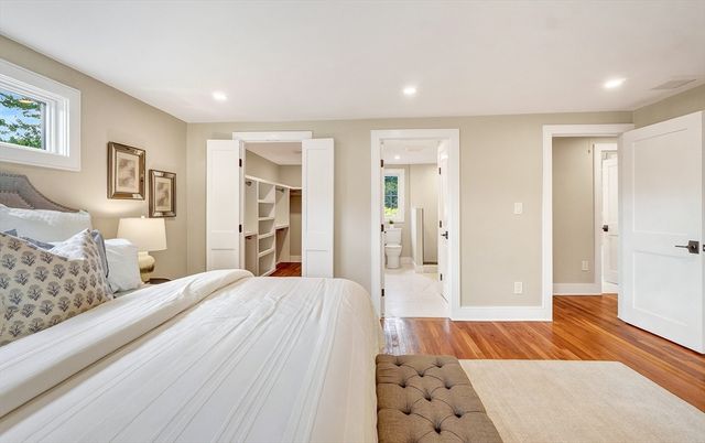 28 Fieldstone Dr, Burlington, MA 01803