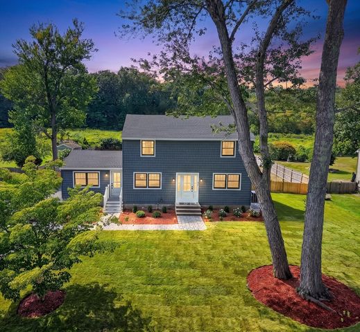 28 Fieldstone Dr, Burlington, MA 01803