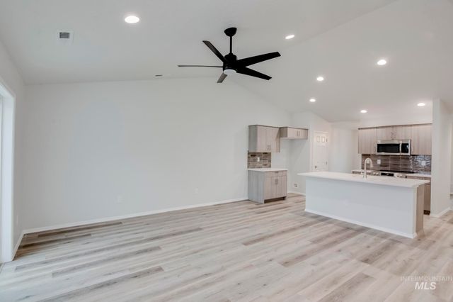 5155 E Open Canyon Dr, Nampa, ID 83687