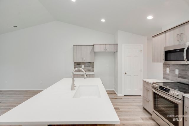 5155 E Open Canyon Dr, Nampa, ID 83687