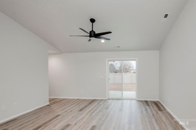 5155 E Open Canyon Dr, Nampa, ID 83687