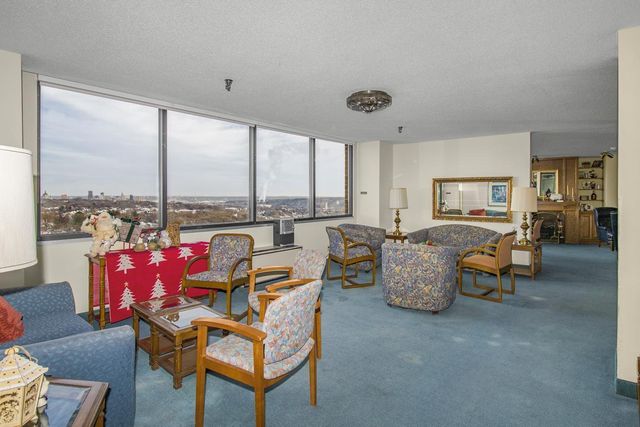1181 Edgcumbe Road 406, Saint Paul, MN 55105