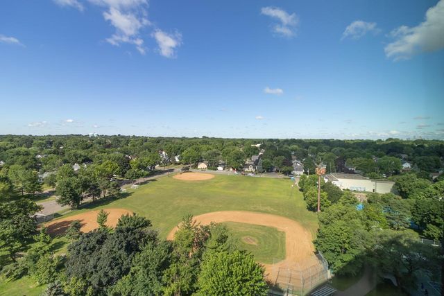 1181 Edgcumbe Road 406, Saint Paul, MN 55105
