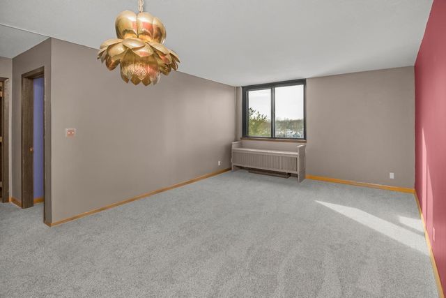 1181 Edgcumbe Road 406, Saint Paul, MN 55105