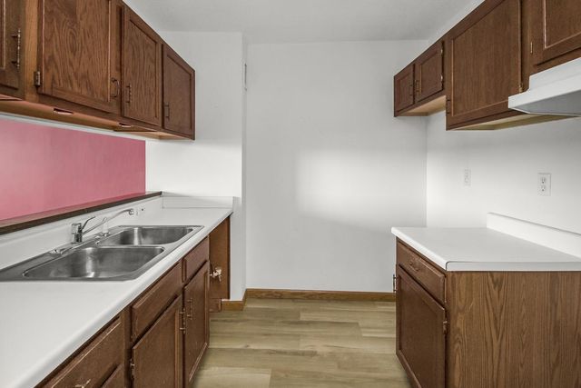 1181 Edgcumbe Road 406, Saint Paul, MN 55105