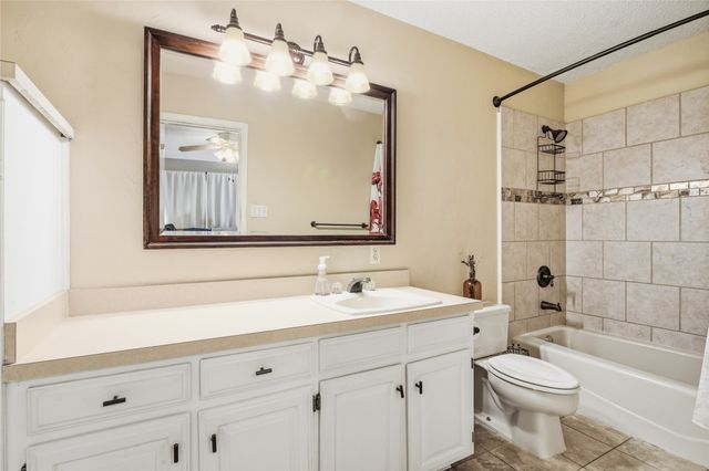 6604 Gillis Johnson, Fort Worth, TX 76179