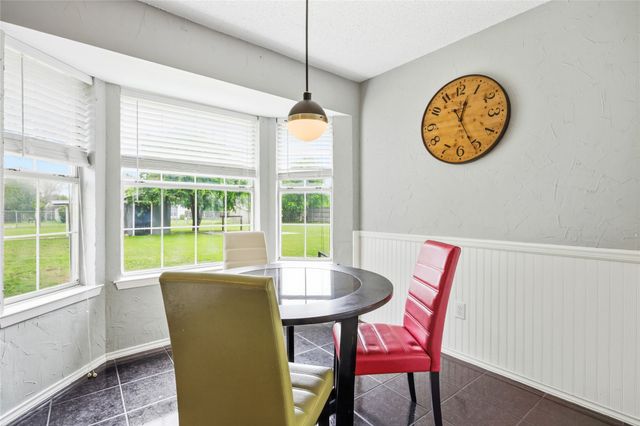 6604 Gillis Johnson, Fort Worth, TX 76179