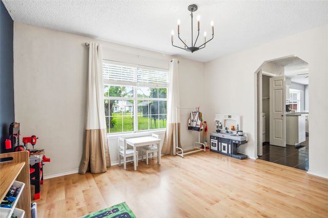 6604 Gillis Johnson, Fort Worth, TX 76179