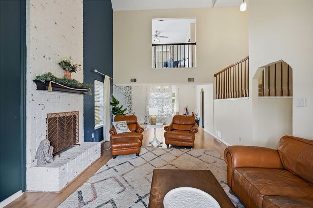 6604 Gillis Johnson, Fort Worth, TX 76179