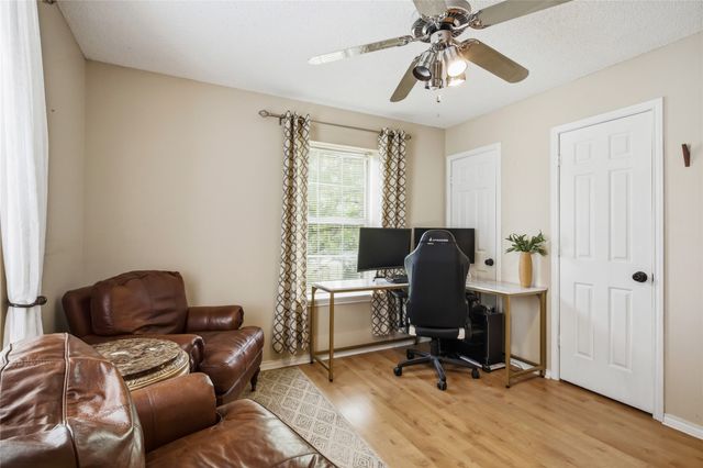 6604 Gillis Johnson, Fort Worth, TX 76179