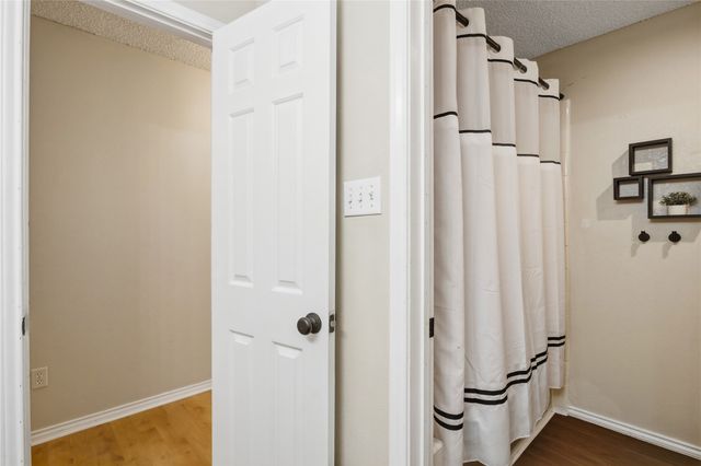 6604 Gillis Johnson, Fort Worth, TX 76179