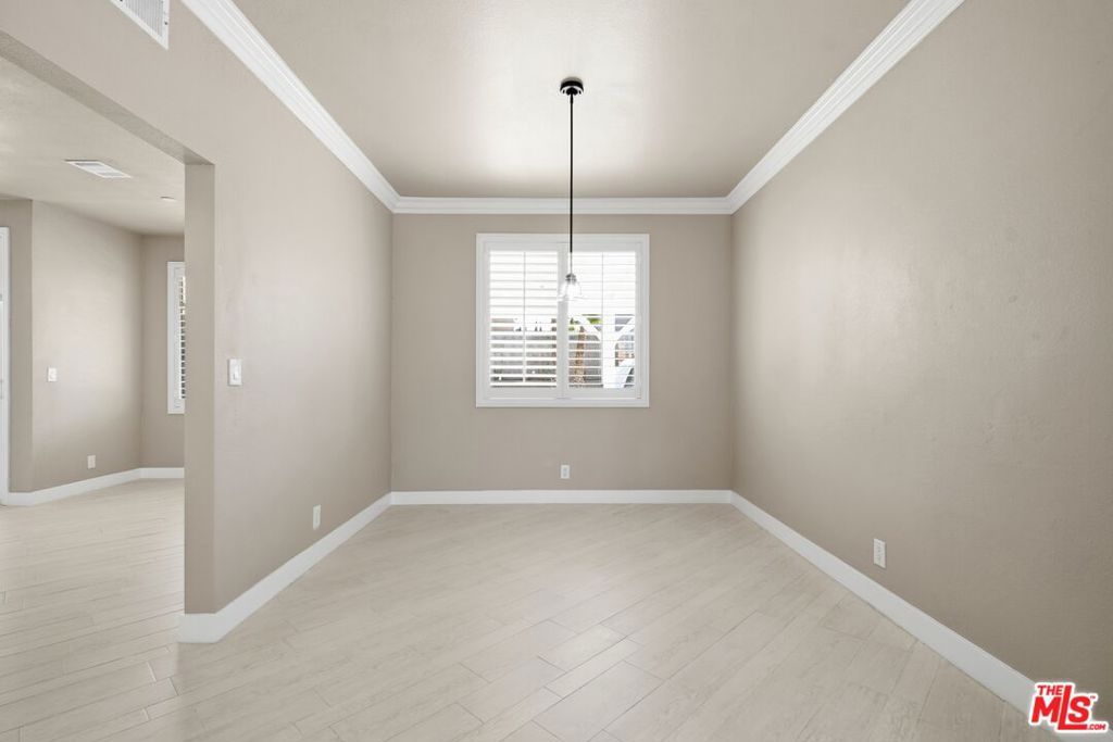 Image 34 of property listing at 38855 Calistoga Street, Palmdale, CA 93551