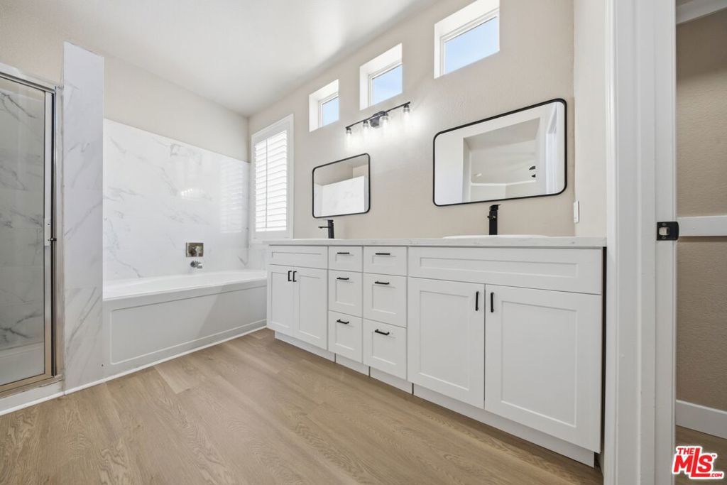 Image 40 of property listing at 38855 Calistoga Street, Palmdale, CA 93551