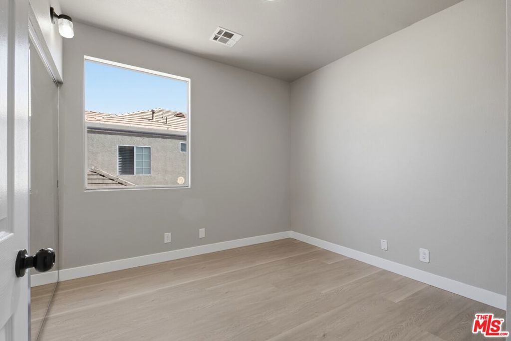 Image 45 of property listing at 38855 Calistoga Street, Palmdale, CA 93551