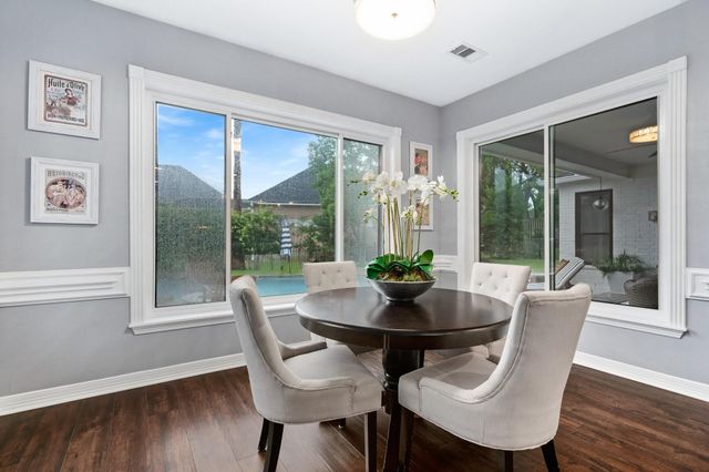 177 Somerton Drive, Montgomery, TX 77356