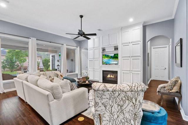 177 Somerton Drive, Montgomery, TX 77356