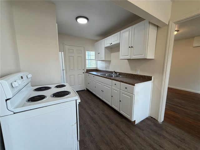 113 Blevins St, Corpus Christi, TX 78415