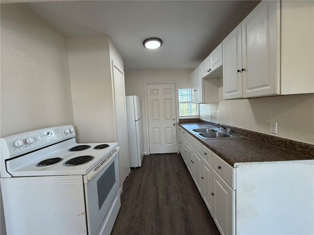 113 Blevins St, Corpus Christi, TX 78415