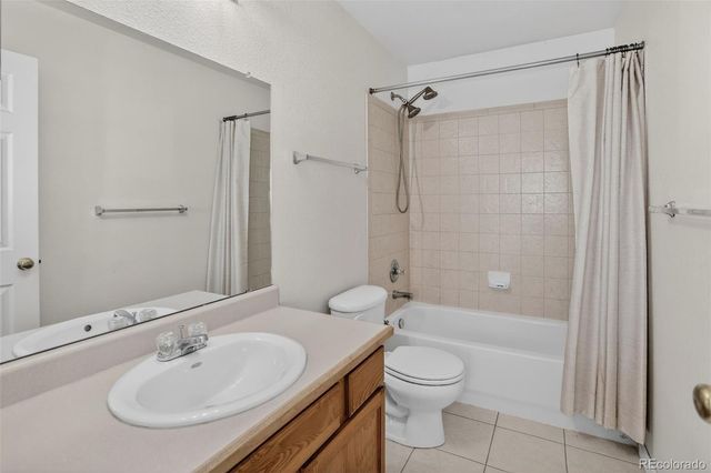 56981 E 24th Avenue, Strasburg, CO 80136