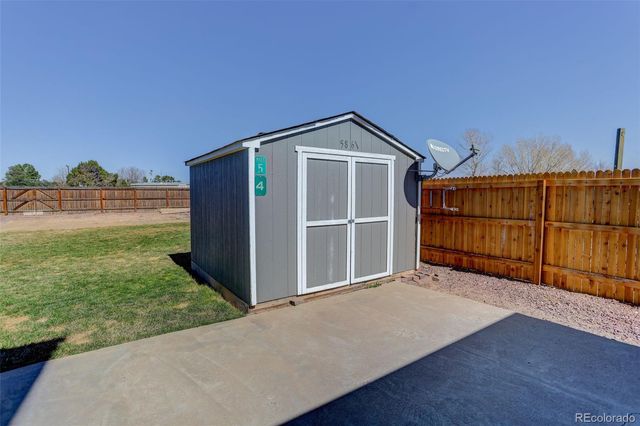 56981 E 24th Avenue, Strasburg, CO 80136