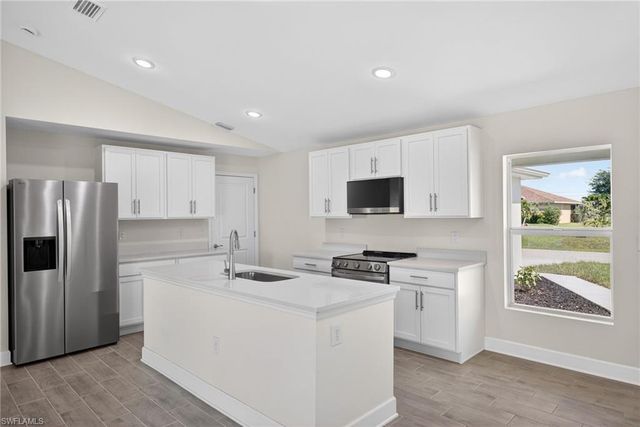 1506 NW 19th ST, Cape Coral, FL 33993
