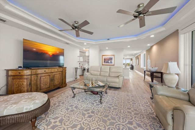 4 BELLEVIEW BOULEVARD 503, Belleair, FL 33756