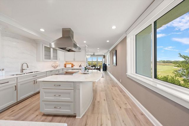 4 BELLEVIEW BOULEVARD 503, Belleair, FL 33756