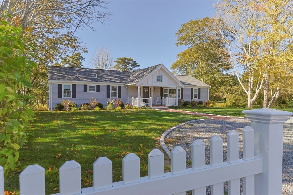 93 Orleans Rd, Chatham, MA 02633