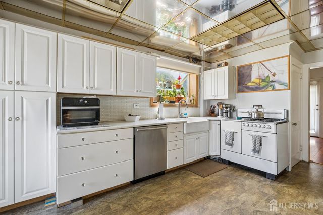 316 Old Bridge Turnpike, South River, NJ 08882