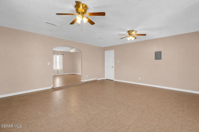 11176 SHORELINE Drive, El Paso, TX 79936