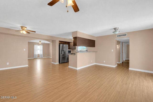 11176 SHORELINE Drive, El Paso, TX 79936