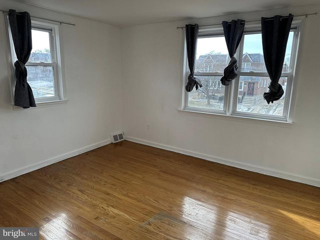 1215 ENGLEWOOD ST, Philadelphia, PA 19111