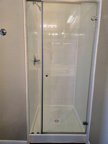 11126 Kingsnorth Drive, Tomball, TX 77375