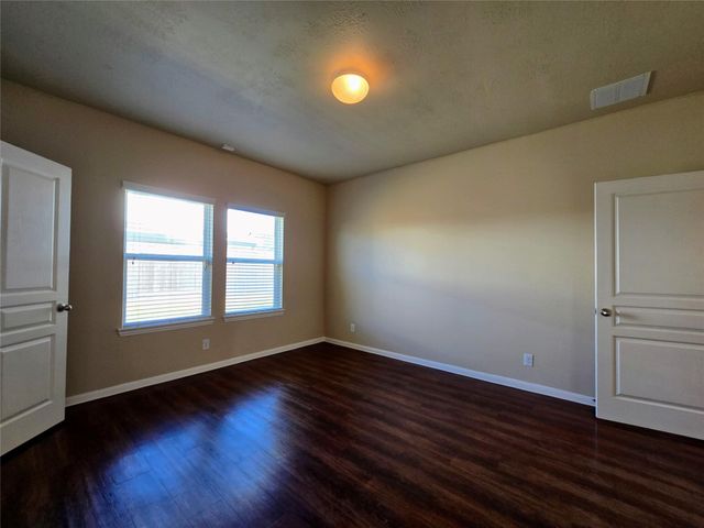 11126 Kingsnorth Drive, Tomball, TX 77375