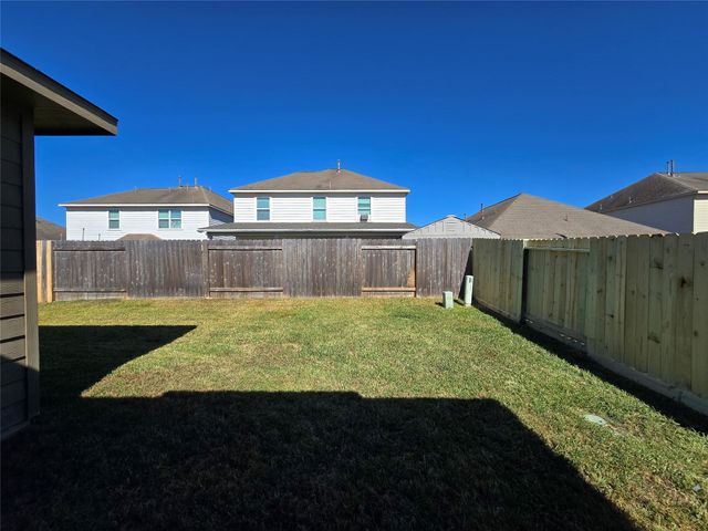 11126 Kingsnorth Drive, Tomball, TX 77375