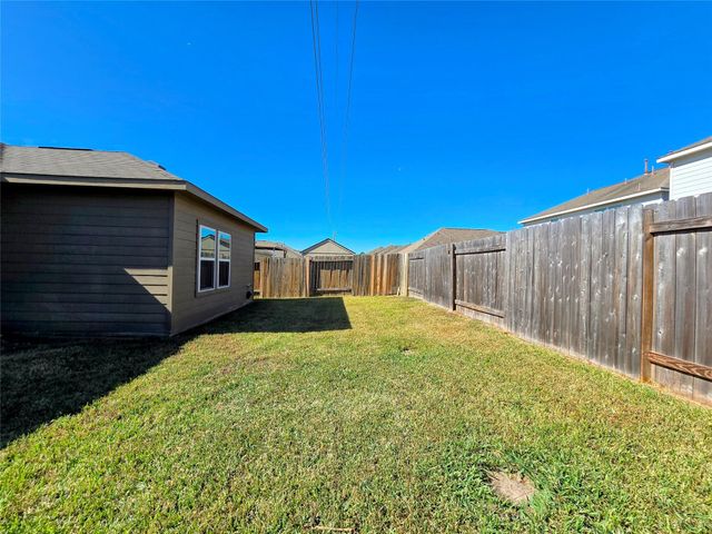 11126 Kingsnorth Drive, Tomball, TX 77375