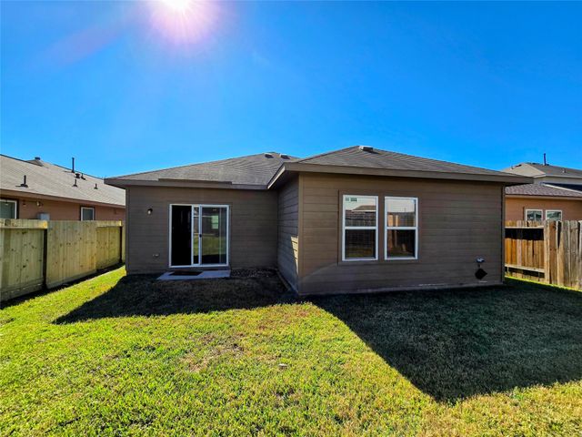 11126 Kingsnorth Drive, Tomball, TX 77375