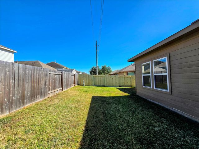11126 Kingsnorth Drive, Tomball, TX 77375